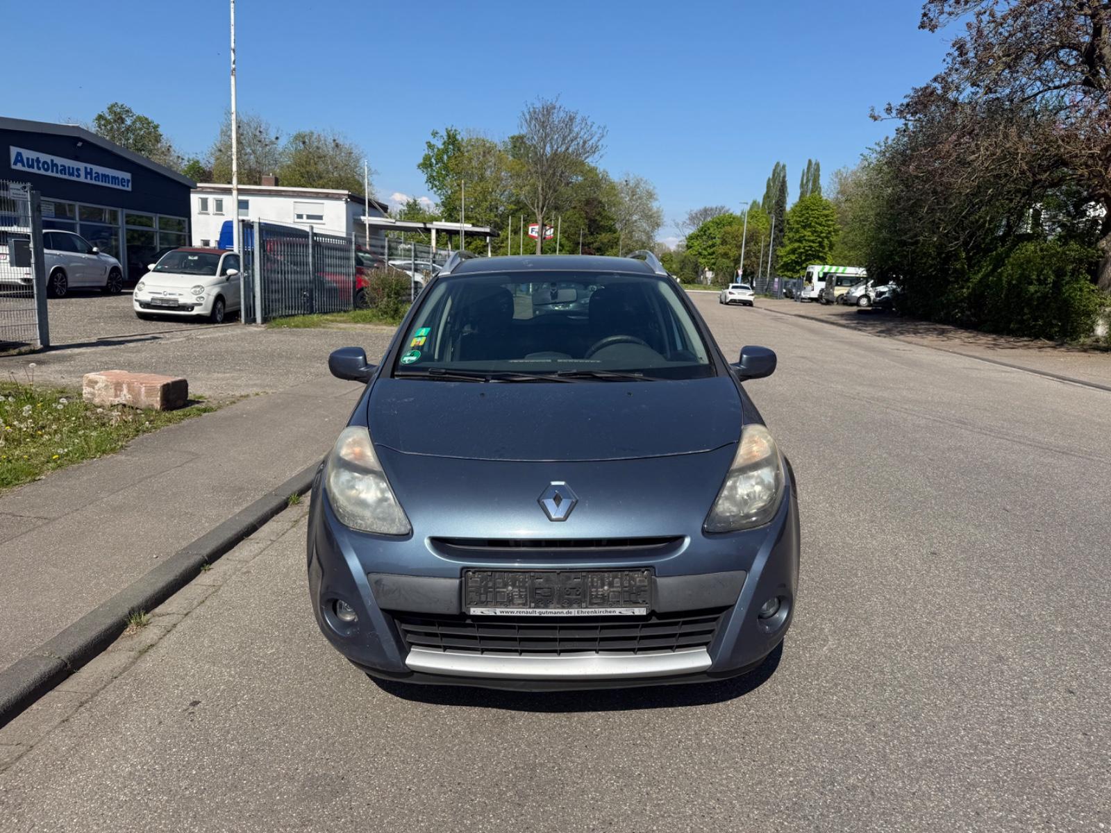 Renault Clio 2011 — rear view