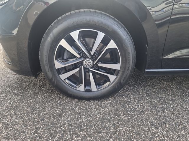 Fahrzeugabbildung Volkswagen Touran 2.0 TDI DSG UNITED 7-SITZER LED NAVI CD-P