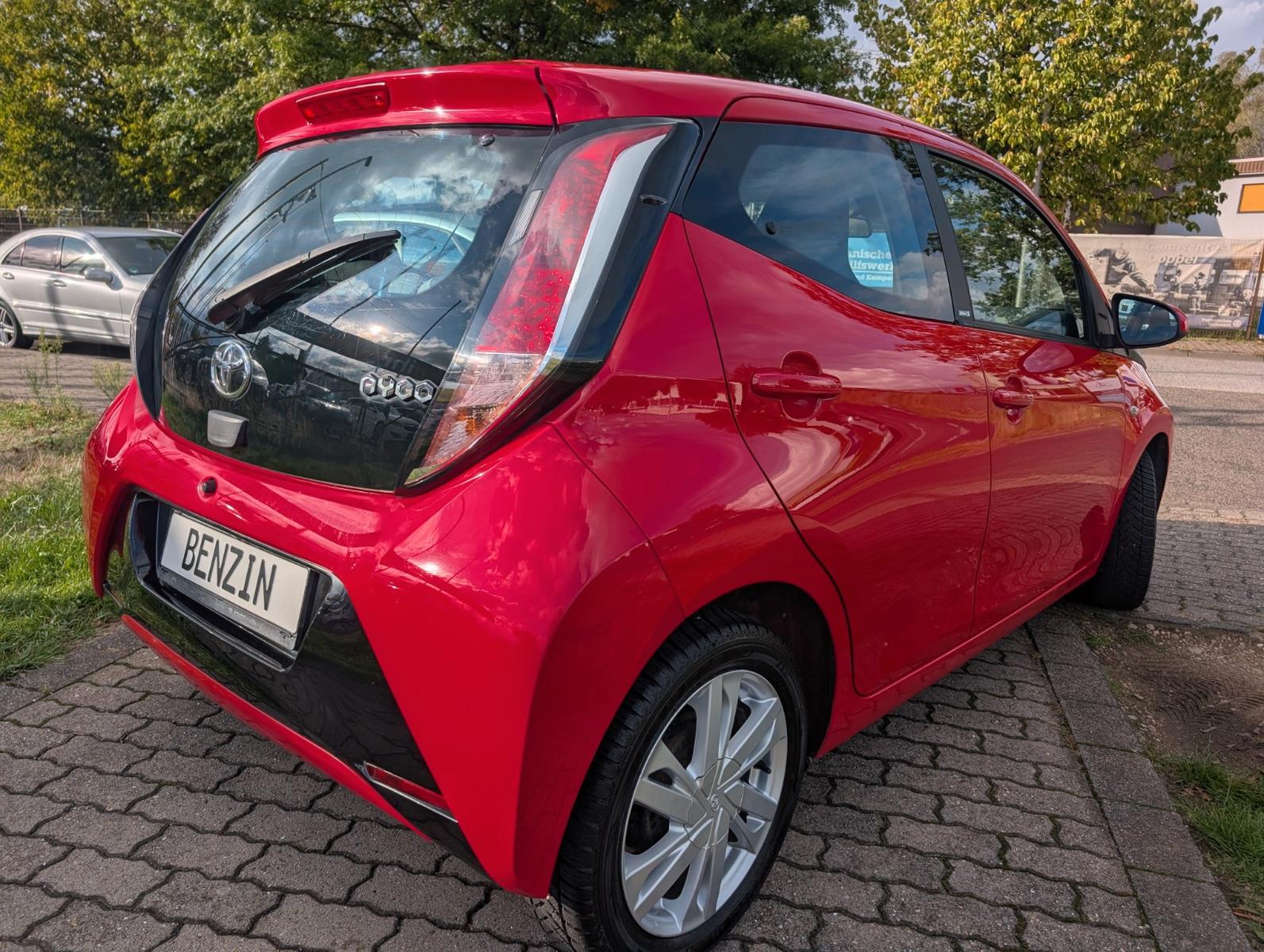 Toyota Aygo AYGO x-play Edition-S*KLIMA*KAMERA*TEMPOMAT
