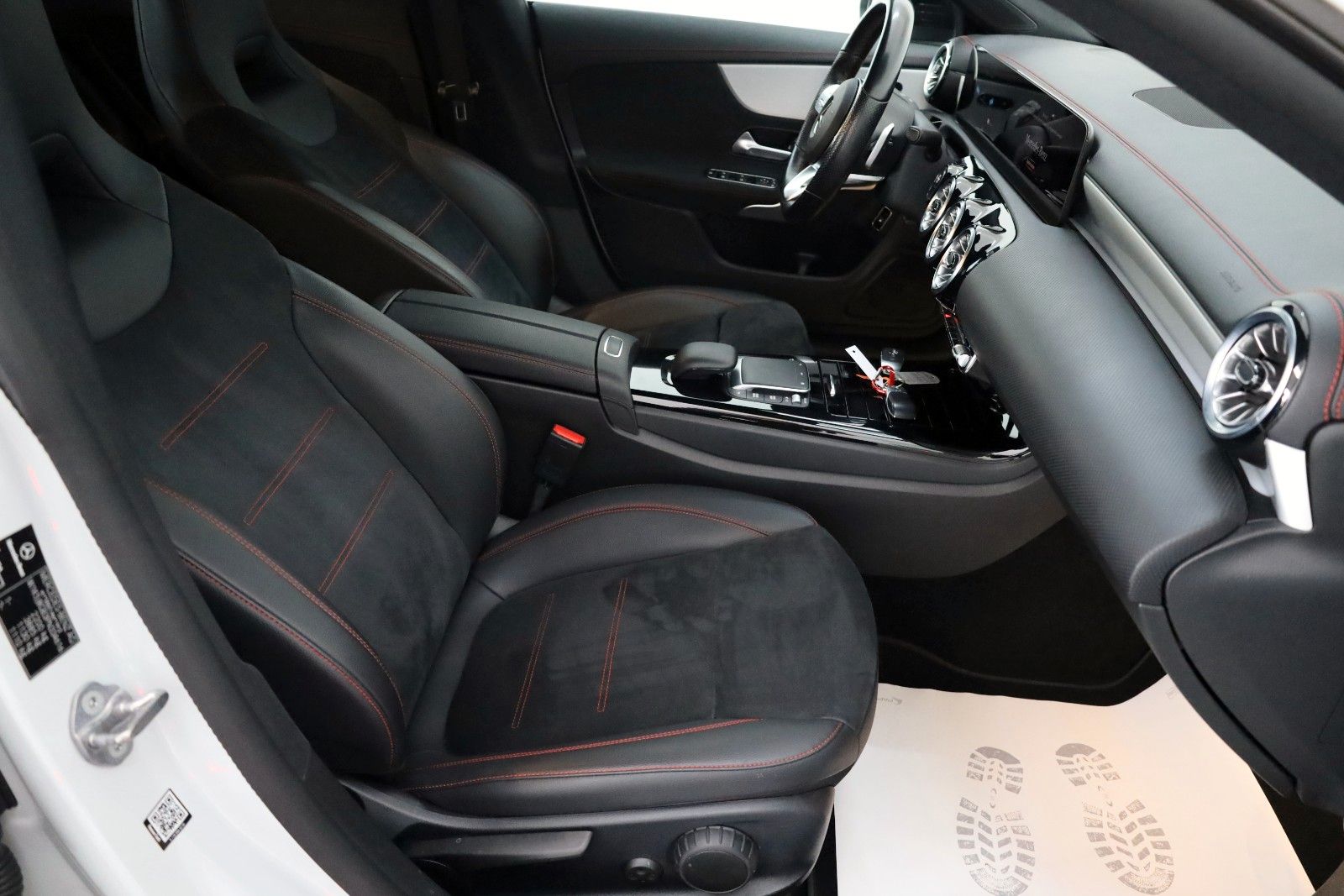 Fahrzeugabbildung Mercedes-Benz CLA 250 e Coupe, AMG line,Navi,LED,SH,Kamera