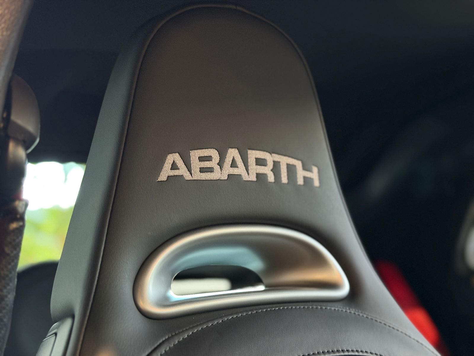 Fahrzeugabbildung Abarth 695C Turismo Cabrio KLIMA BEATS NAV DAB ALU