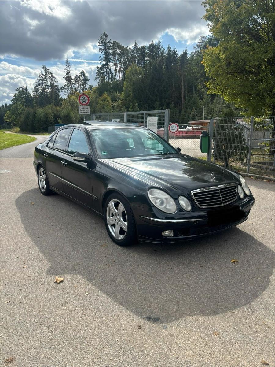 Mercedes-Benz E 240
