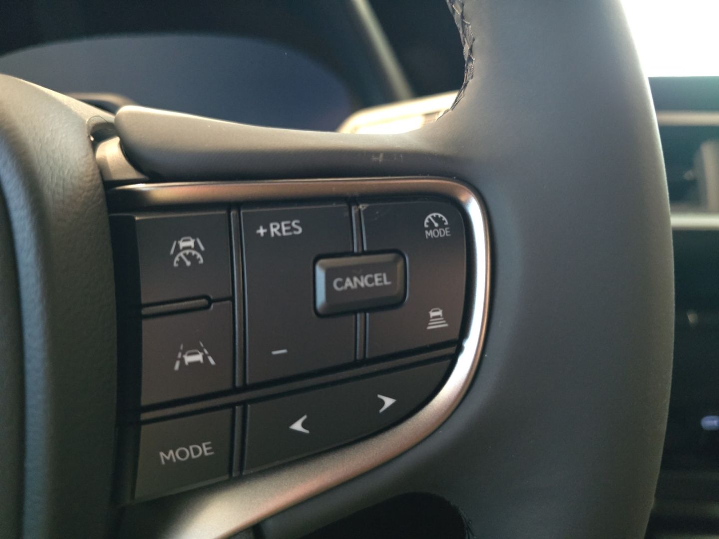 Lexus UX - Bild 24
