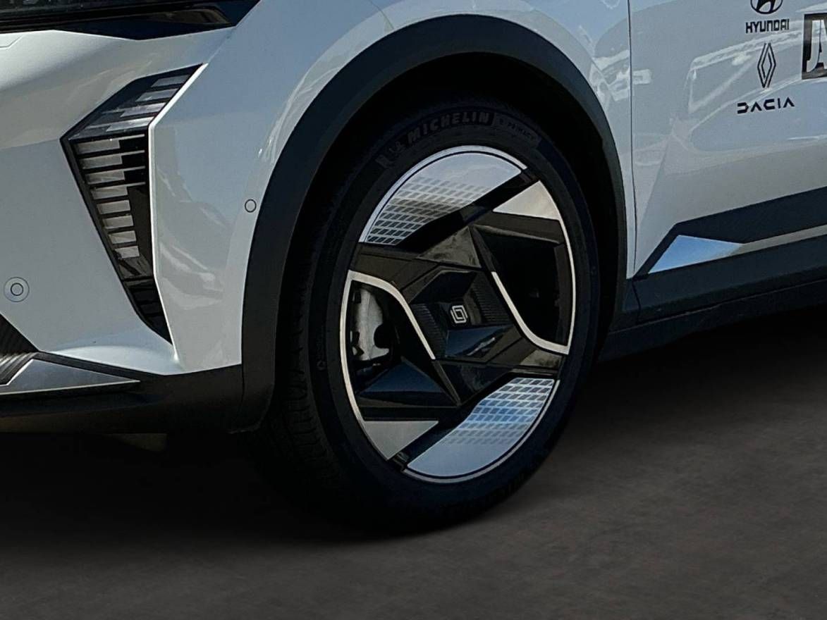 Fahrzeugabbildung Renault Scenic E-Tech 100% ele Iconic 220 Long Range