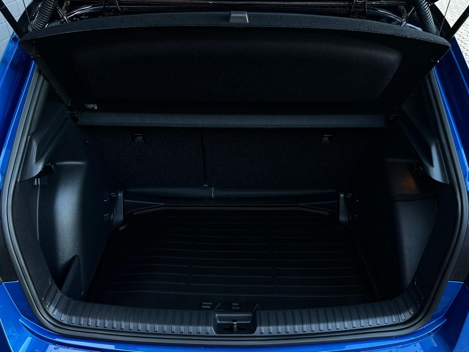 SKODA Fabia 1.5TSI MONTE CARLO* LED#SHZ#LH#FH#ACC#KEYL - Image 7