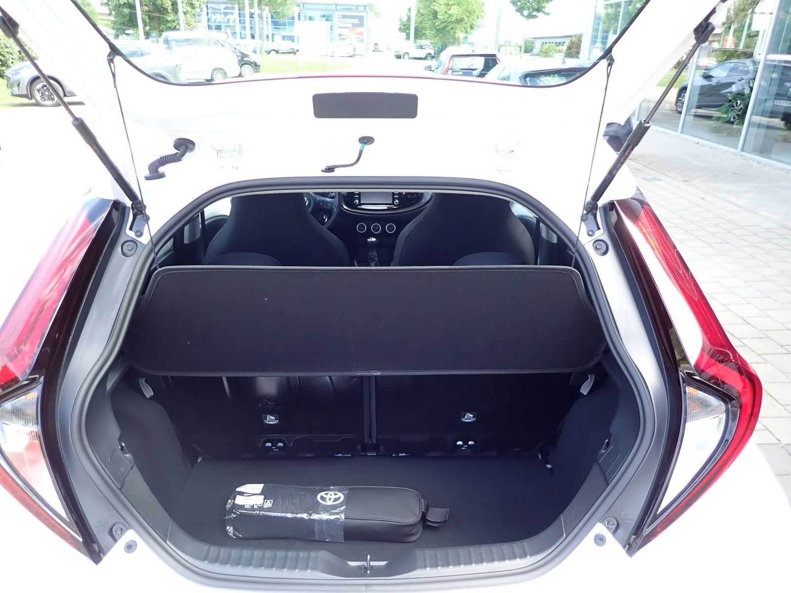 Fahrzeugabbildung Toyota Aygo X Play