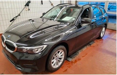 BMW 318d Aut/HUD/SportSitze/Brems&Park&DriveAssist