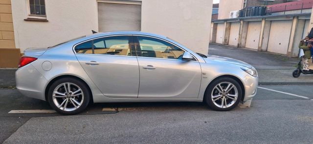 Opel Insignia Limousine