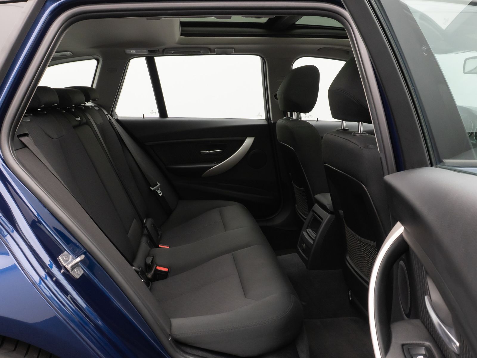 Fahrzeugabbildung BMW 320d xD Advantage Panorama Lordos AHK PDChint.