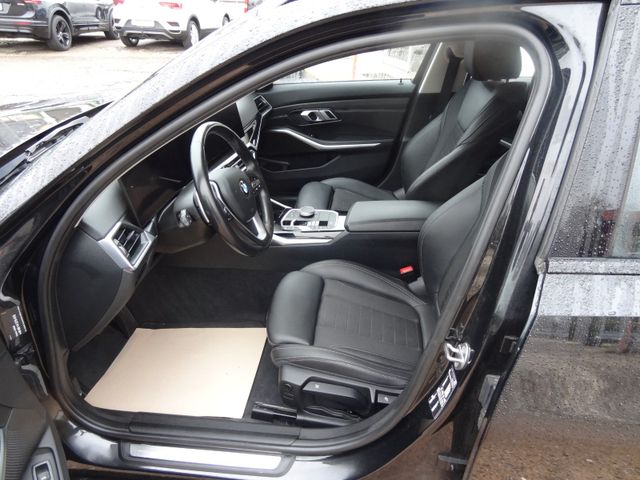 Fahrzeugabbildung BMW 318d/Curved-Display/1.Hd/150PS/Navi/PDC/