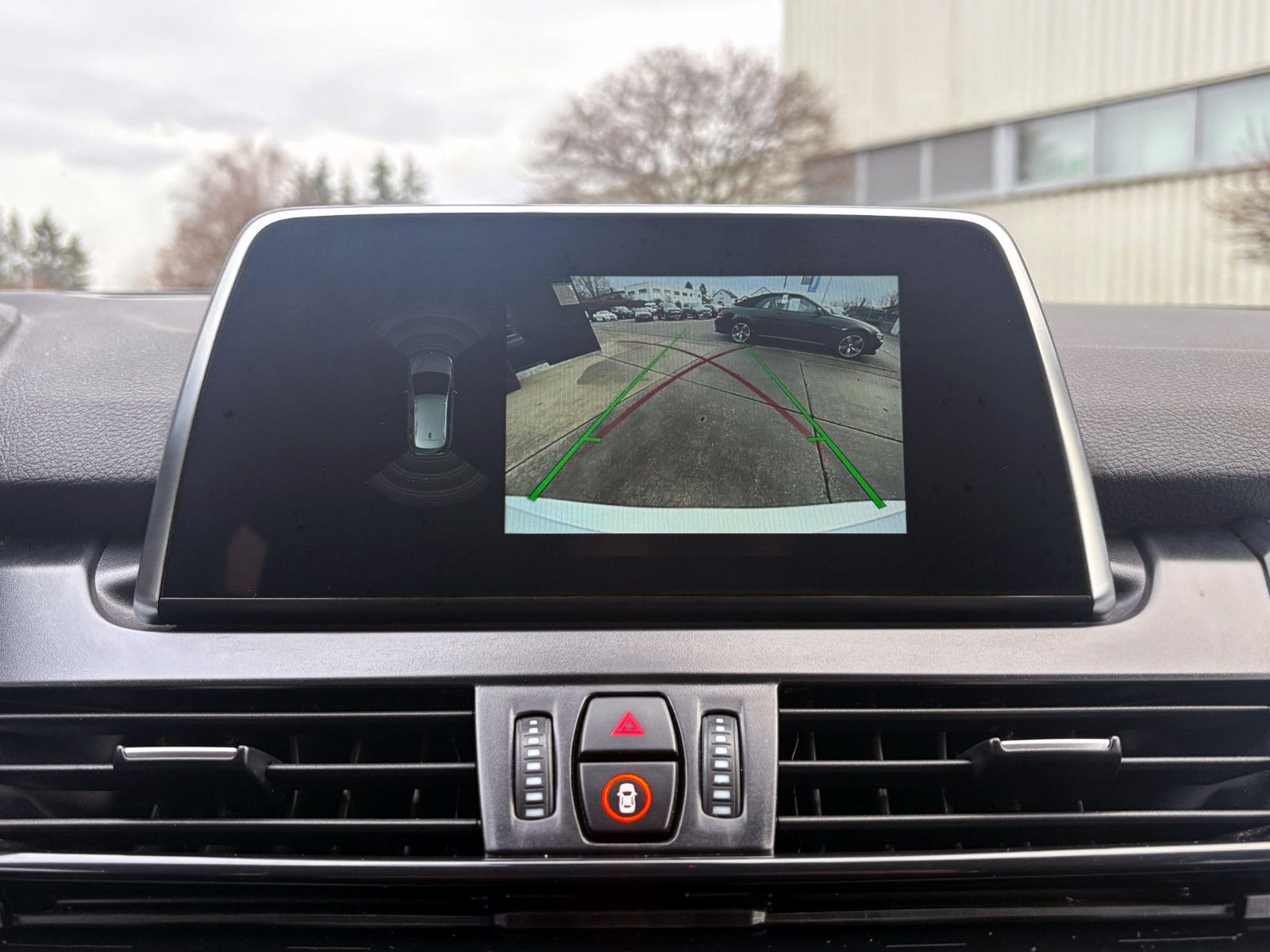 Fahrzeugabbildung BMW 218i Active Tourer Adv. Steptr. ACC PDC KAM Navi