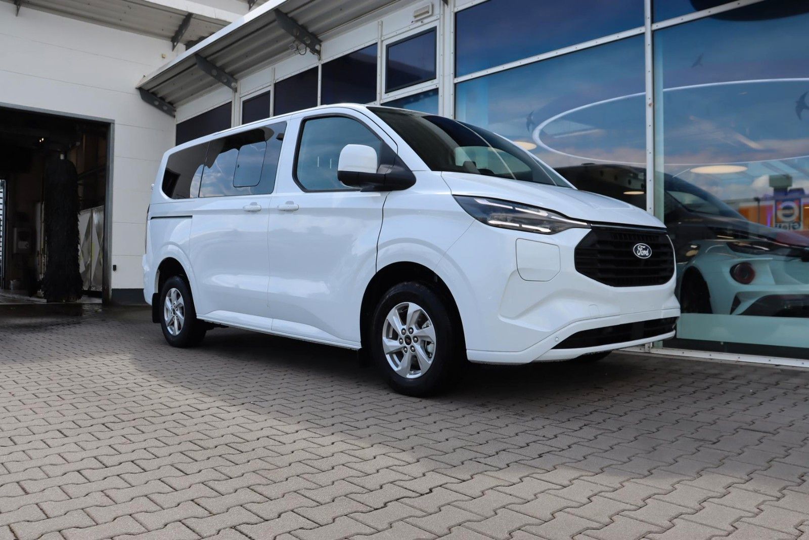 Ford Transit Custom Kombi 2.5 l PHEV 9-Sitzer 0,0%*