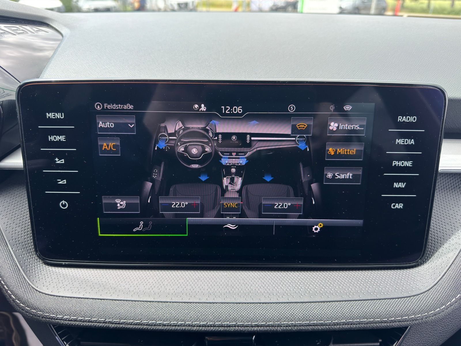 Fahrzeugabbildung SKODA Fabia Style 110PS DSG*RFK*ACC*NAVI*behLen*BehFro