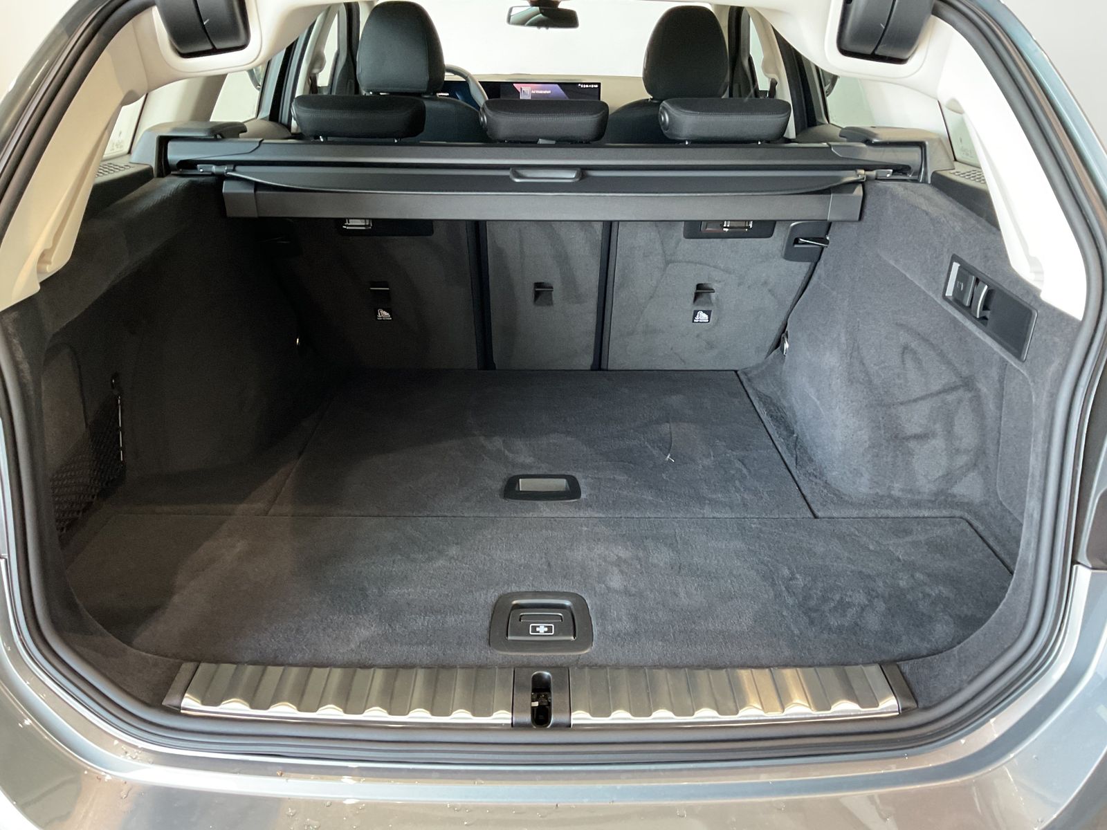Fahrzeugabbildung BMW 320i |Komfortzugang |Driving Assistant |HiFi