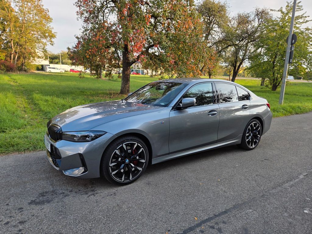 Image of BMW 320