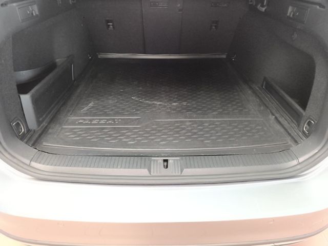 Fahrzeugabbildung Volkswagen Passat Variant 2.0 TDI DSG Alltrack 4MOTION PANO