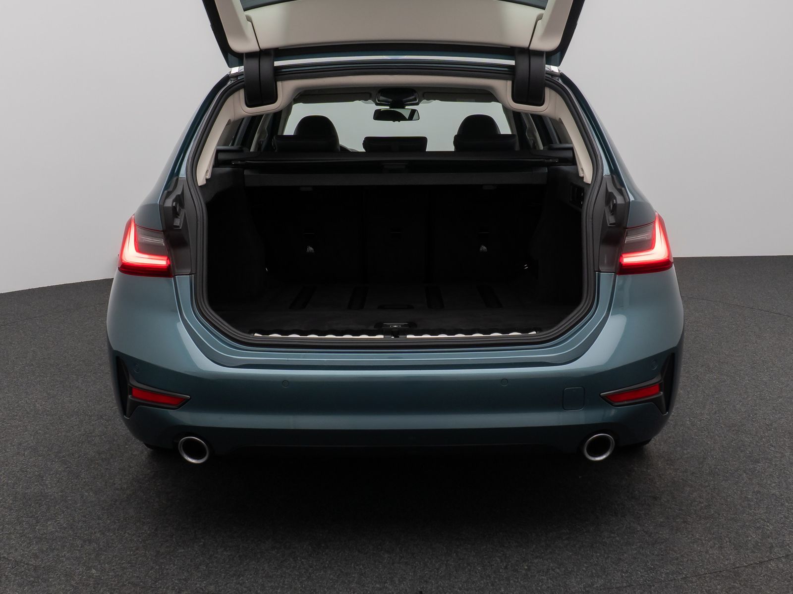 Fahrzeugabbildung BMW 320d Sport Line Kamera Laser HUD DAB HiFi Komfor