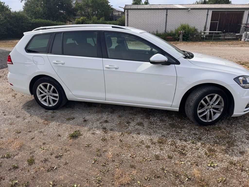 Image of Volkswagen Golf
