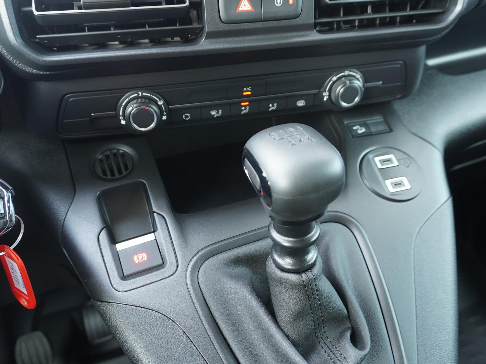 Opel Combo 3-Sitzer + 10-Zoll Navi + Allwetterreifen, миниатюра 22