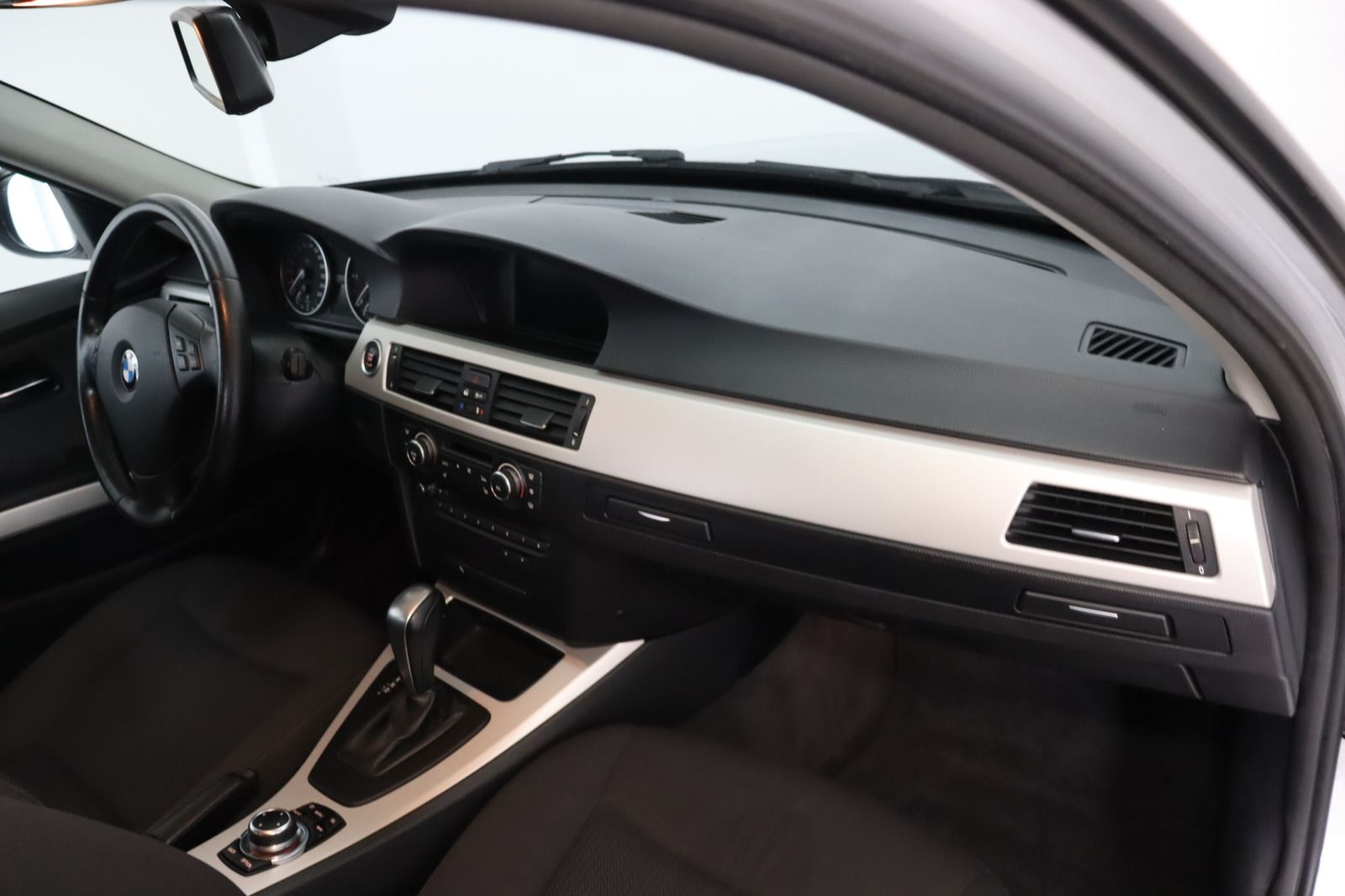 Fahrzeugabbildung BMW 320 d Touring
