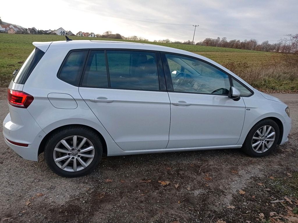 Image of Volkswagen Golf Sportsvan