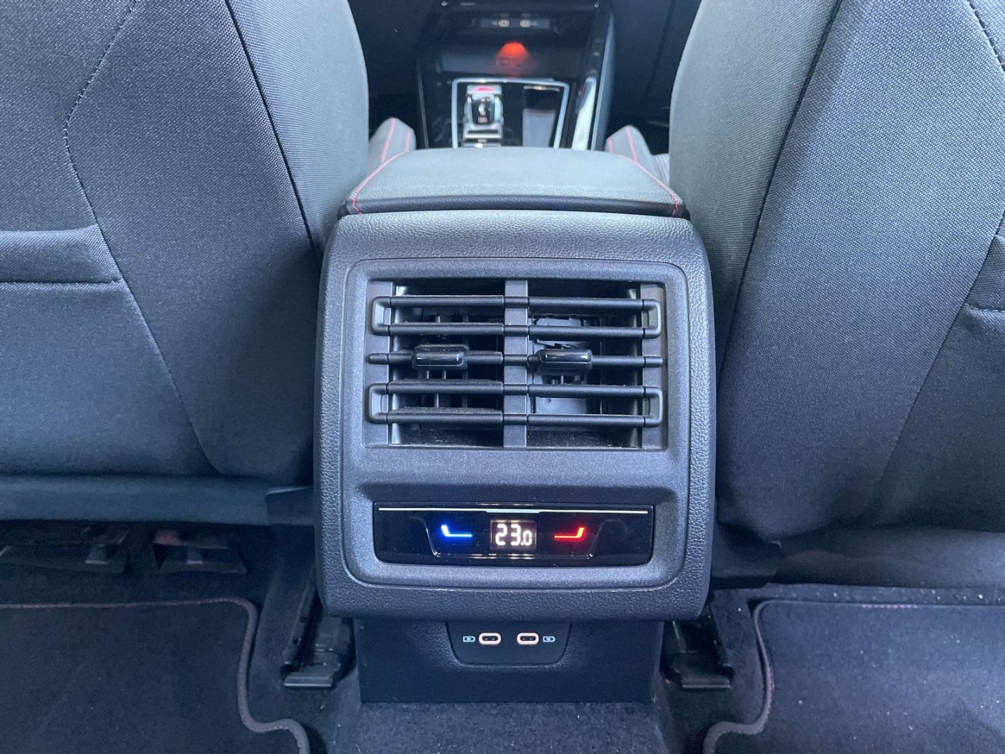 Golf GTI VIII 2.0TSI DSG AHK/Kamera/H&K/IQ.Light