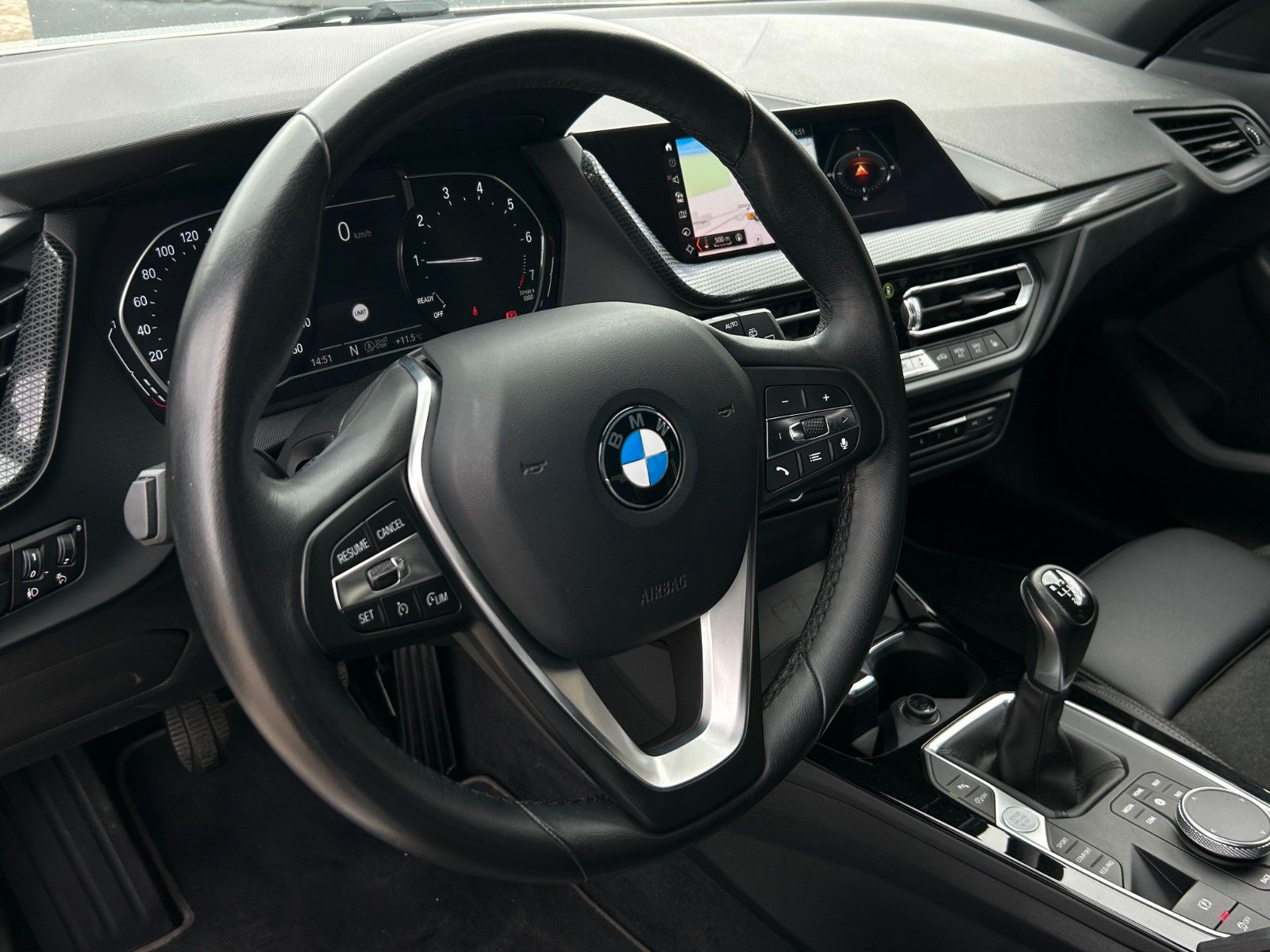 Fahrzeugabbildung BMW 118i Sport Line F40 CarPlay DAB+ BLT LED SHZ PDC