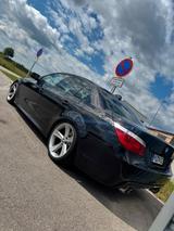 BMW e60 550i - BMW: Limousine, E60