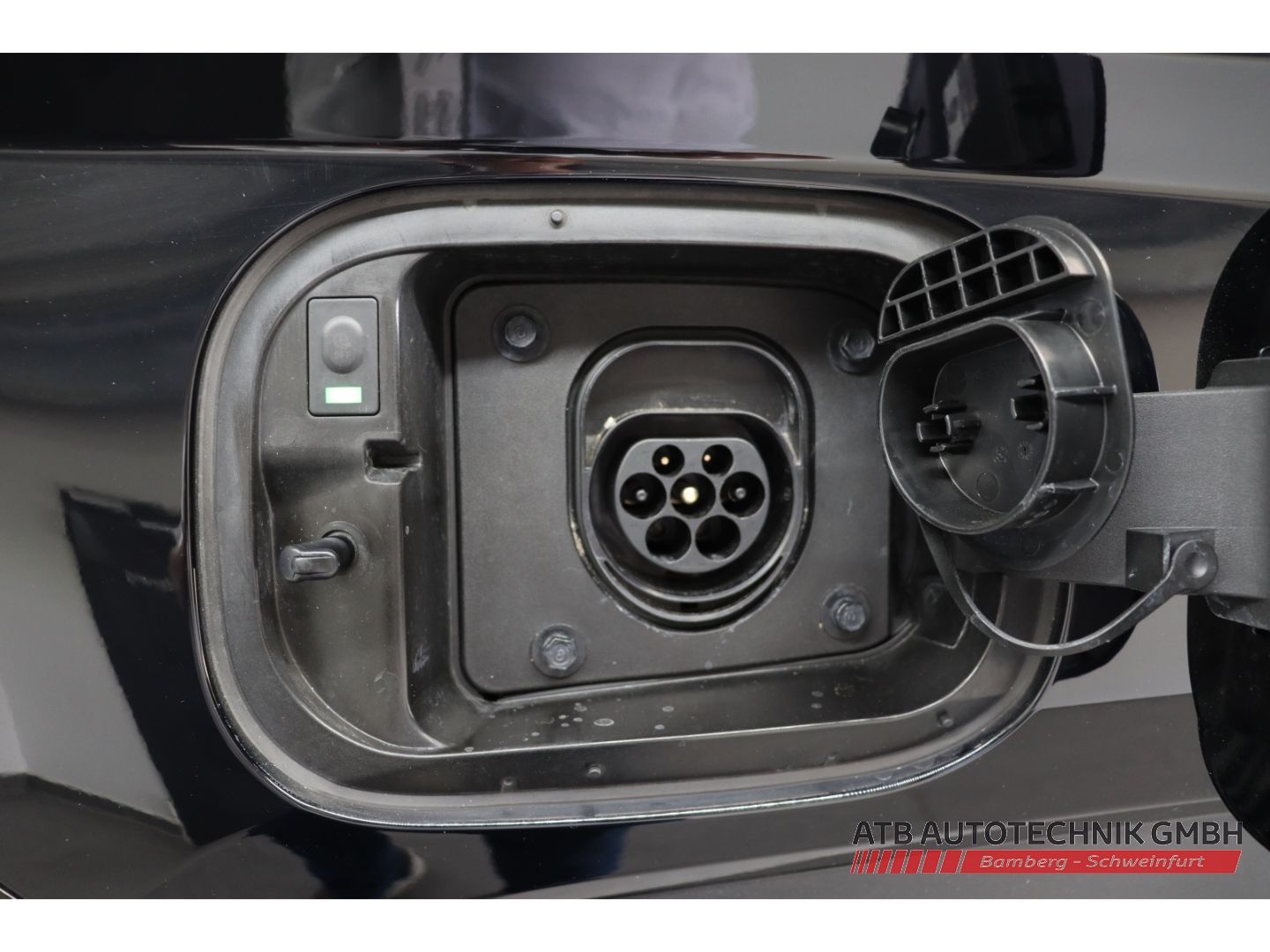 Fahrzeugabbildung Hyundai Tucson PHEV 1.6 T-GDi 4WD 97,8% SOH Funkions- /L