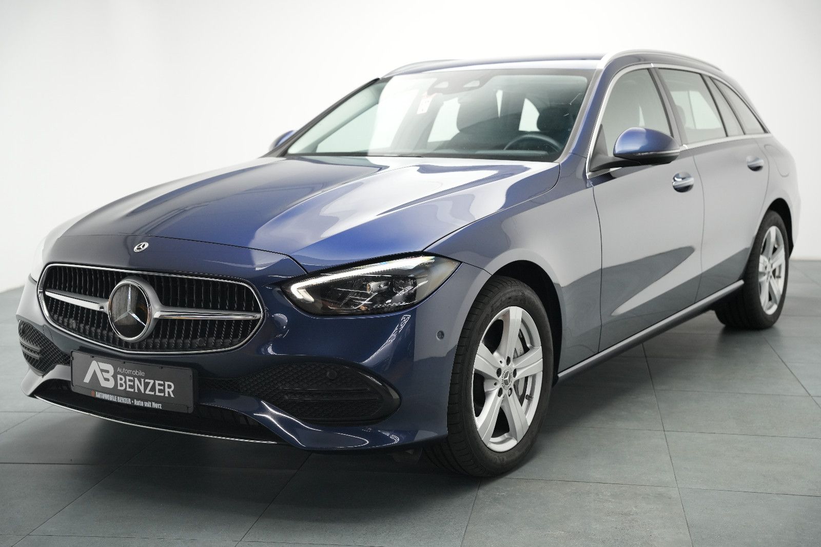 Fahrzeugabbildung Mercedes-Benz C 300e T *Ambiente*SHZ*Rückfahrkamera*T-Winkel*