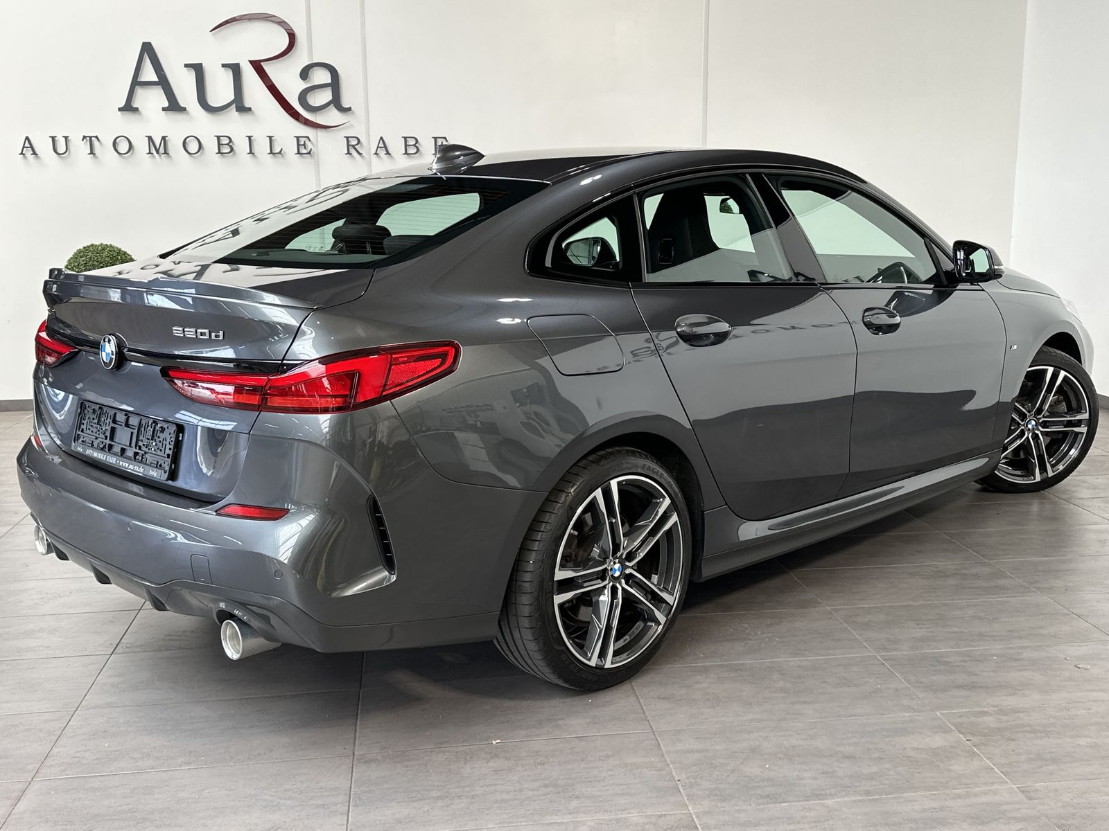 Fahrzeugabbildung BMW 220d Gran Coupé xDrive M-Sport NAV+LED+HIFI+18ZO