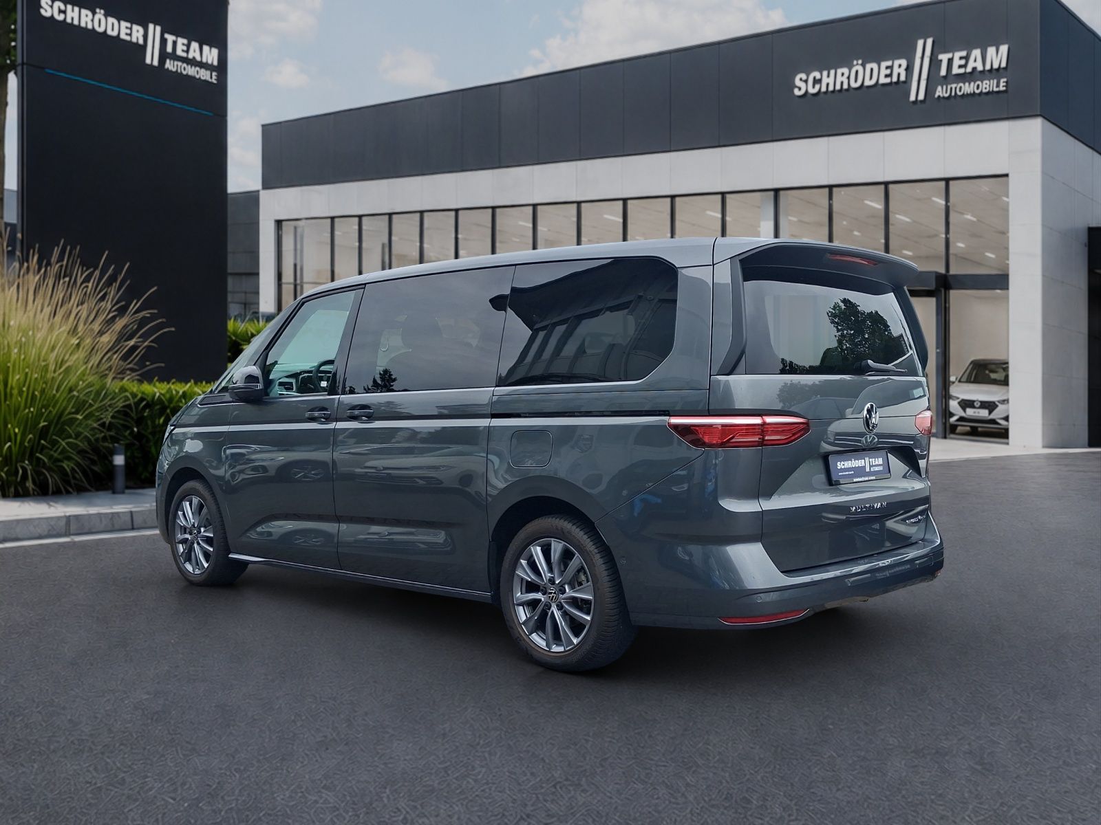 Volkswagen T7 Multivan Life lang LÜ eHybrid 4Motion AHK Ans imagem 3