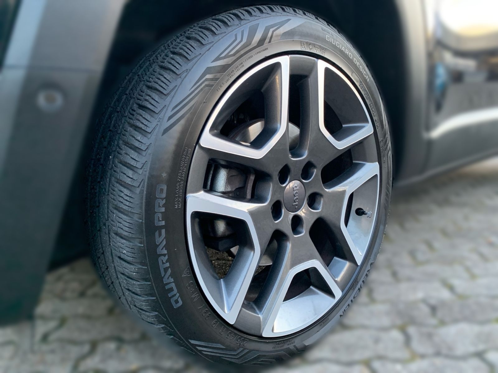 Fahrzeugabbildung Jeep Renegade 1.3 T-GDI Automatik Limited Navi AHK 1H