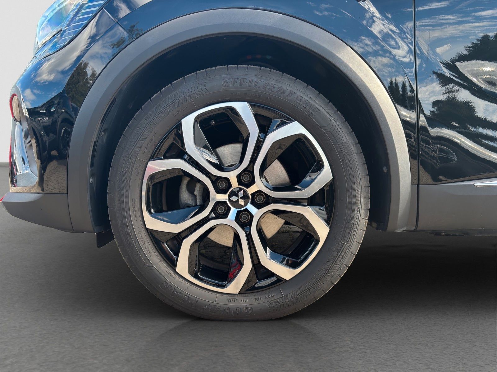 Fahrzeugabbildung Mitsubishi ASX Select 1,6 l Benziner AT