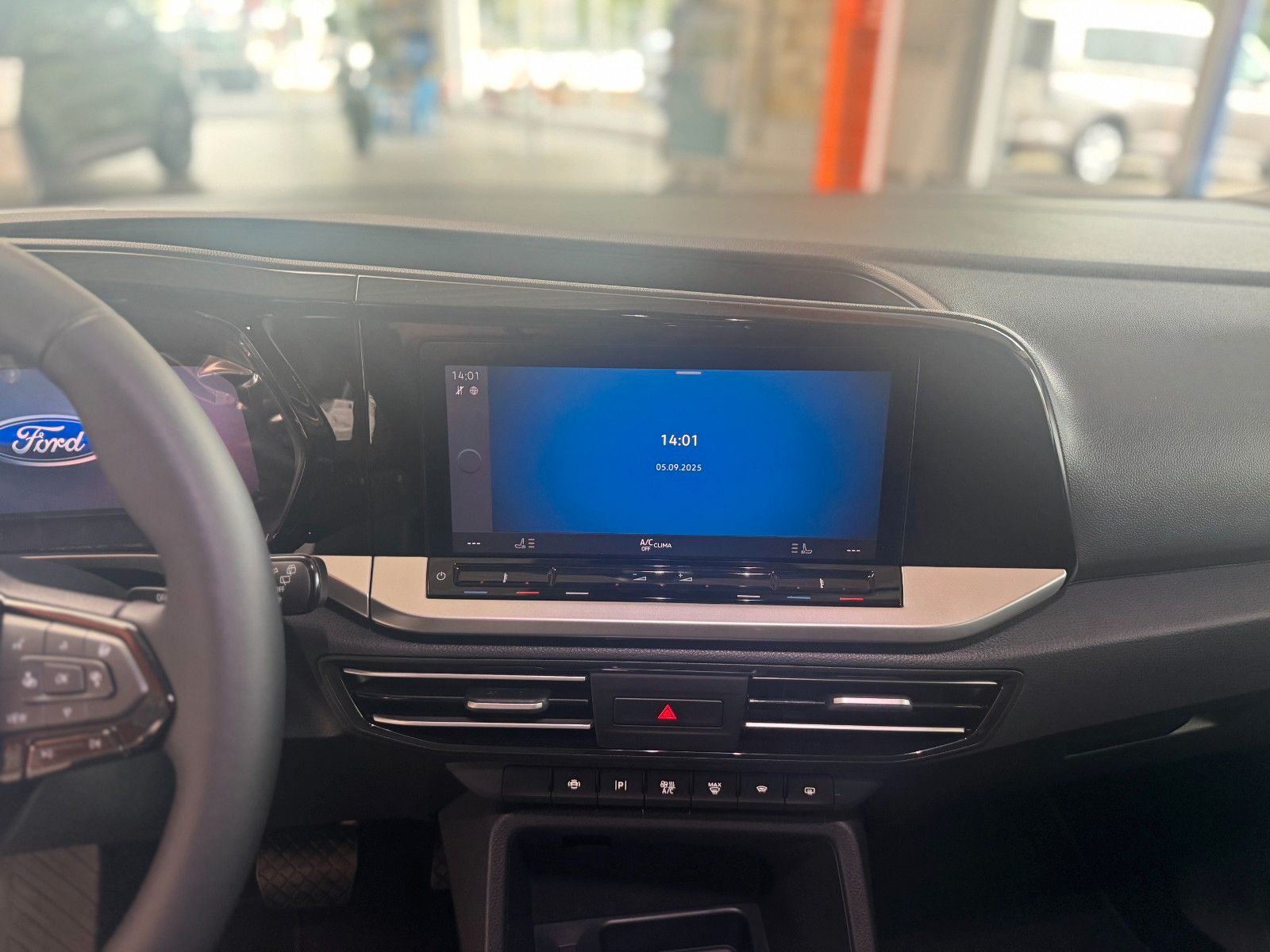 Fahrzeugabbildung Ford Grand Tourneo Connect Titanium