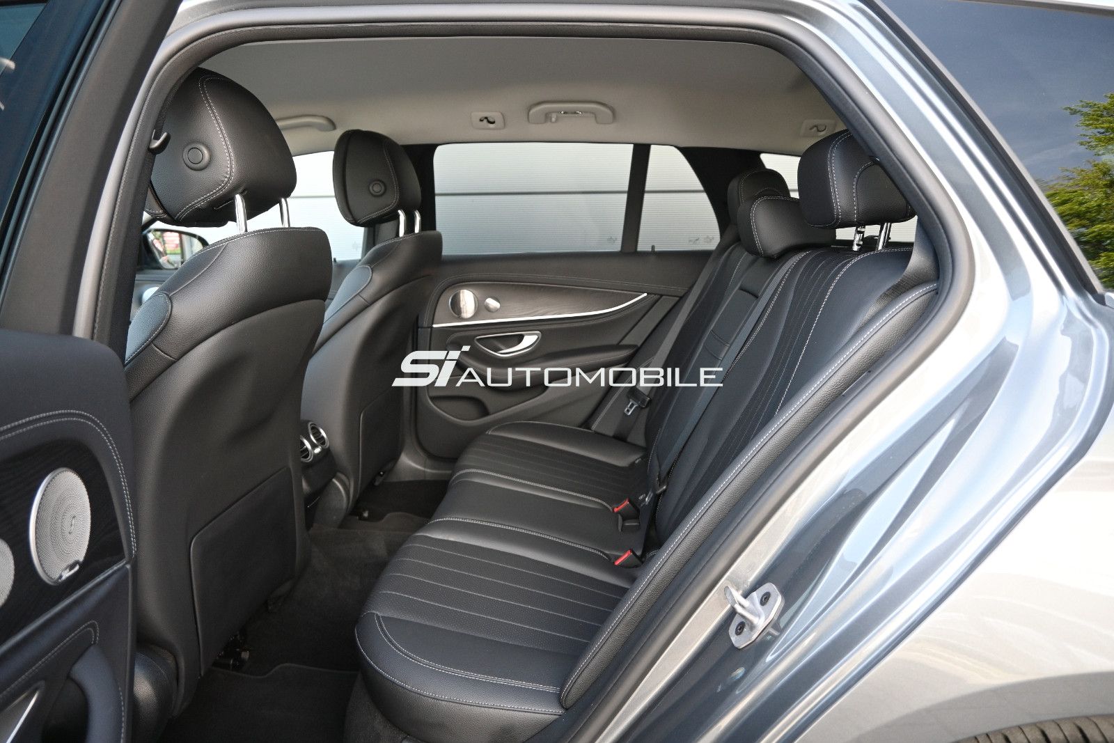 Fahrzeugabbildung Mercedes-Benz E 400 d 4M. T °ACC°AHK°AIRMATIC°MEMO°STHZG°360°