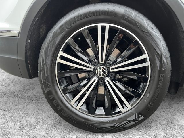 Fahrzeugabbildung Volkswagen Tiguan Move 1.5 TSI DSG KLIMA LED NAVI ALU