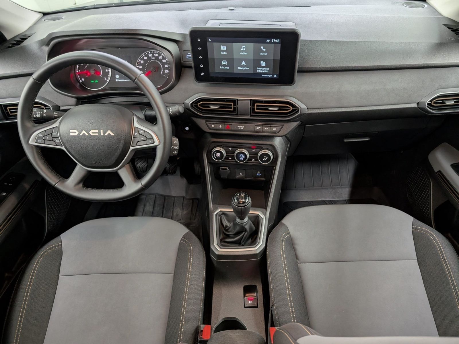 DACIA Jogger  TCe 110 Extreme+ 7-Sitzer Navi SHZ – Bild 14