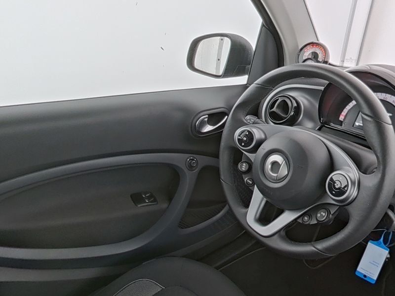 Fahrzeugabbildung Smart EQ COUPÉ*EXCLUSIVE*22kW*WINTER-PAKET*ALLWETTER*