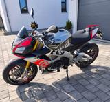Aprilia Tuono V4 1100RR - APRILIA TUONO V4 R