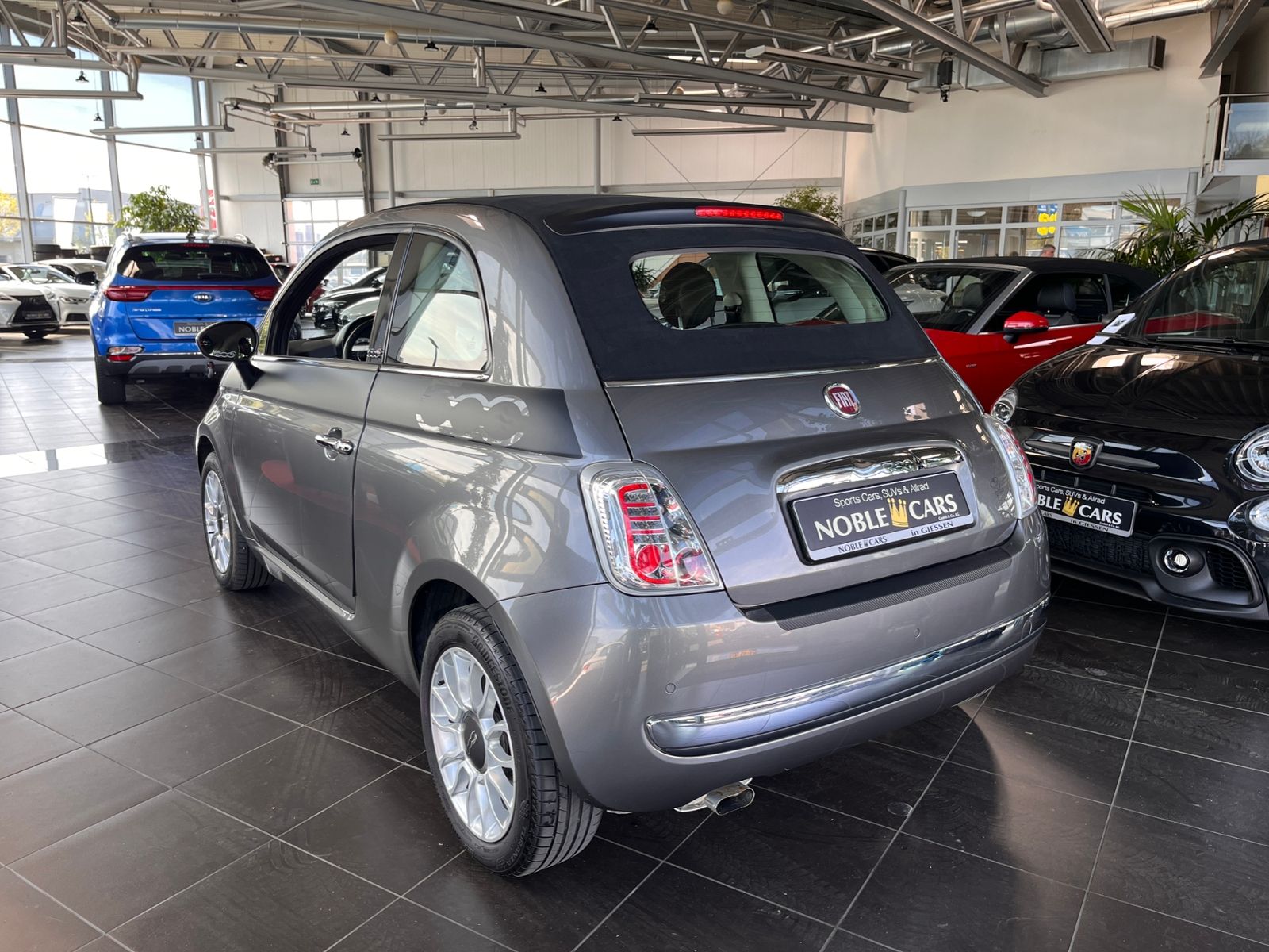 Fahrzeugabbildung Fiat 500C Lounge KLIMA ALU 8-Fach bereift
