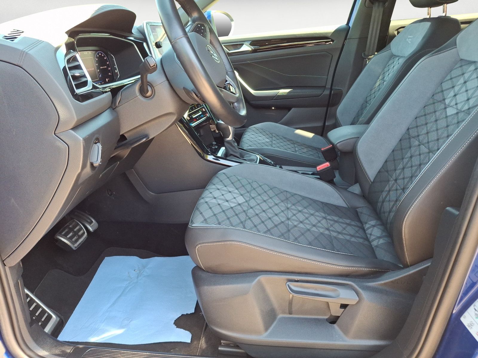 Volkswagen T-Roc - Bild 7