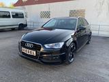 Audi A3 Sportback 2.0 TDI S-tronic S-line *Xenon*Navi - Audi A3 mit Diesel-Antrieb: Kombi
