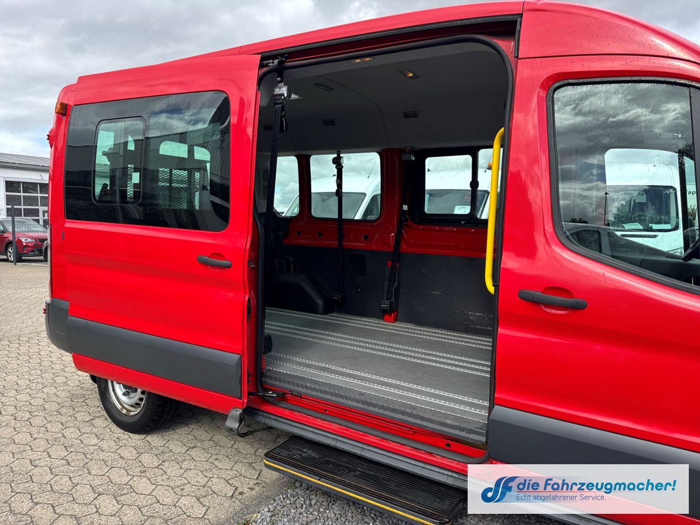 Fahrzeugabbildung Ford Transit Kombi 350 L3 2.2 TDCi DPF *7133 *KLIMA *