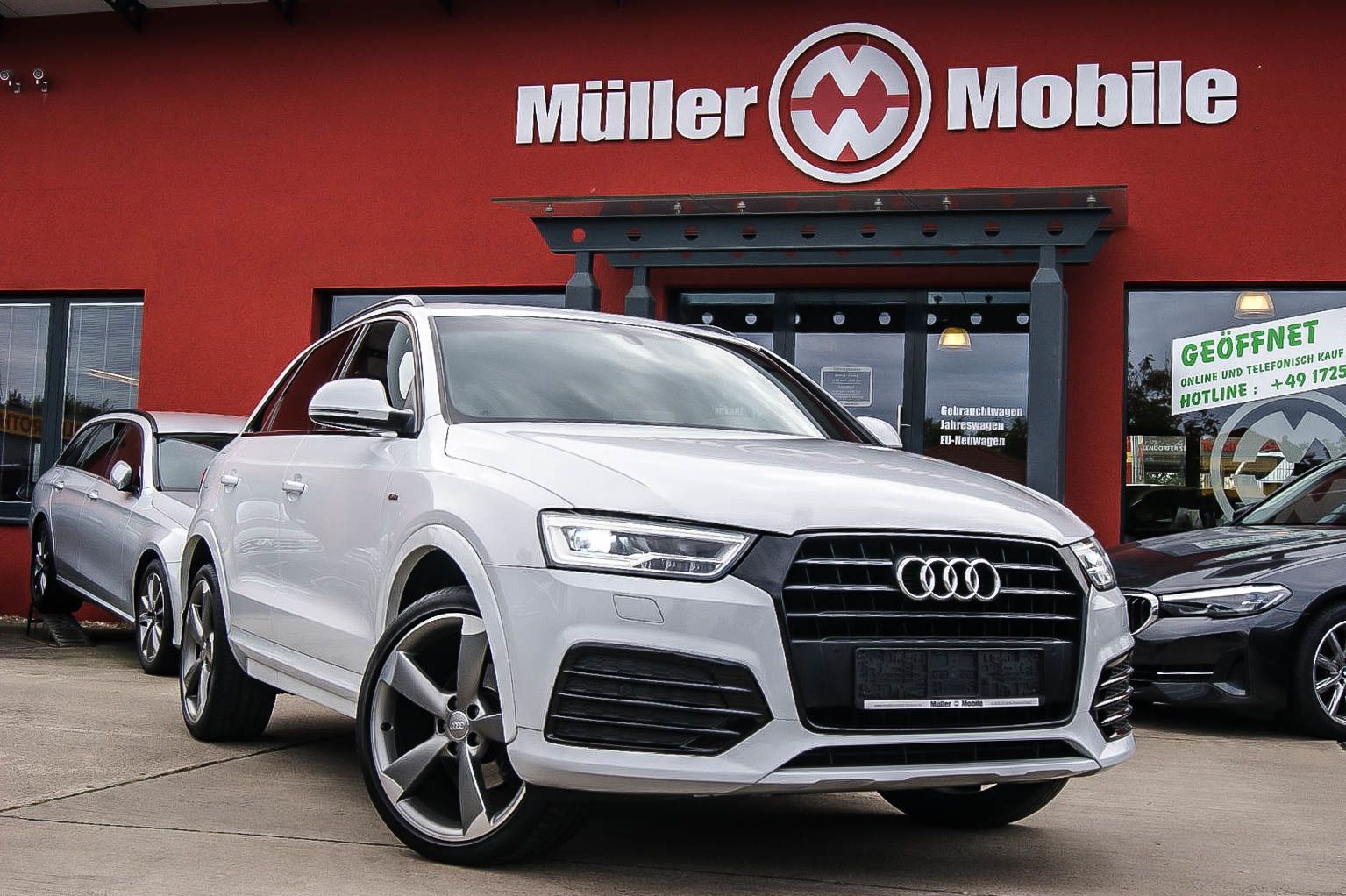 Fahrzeugabbildung Audi Q3 14TSI S-tronic S-LINE PLUS 20-ZOLL PANO BOSE