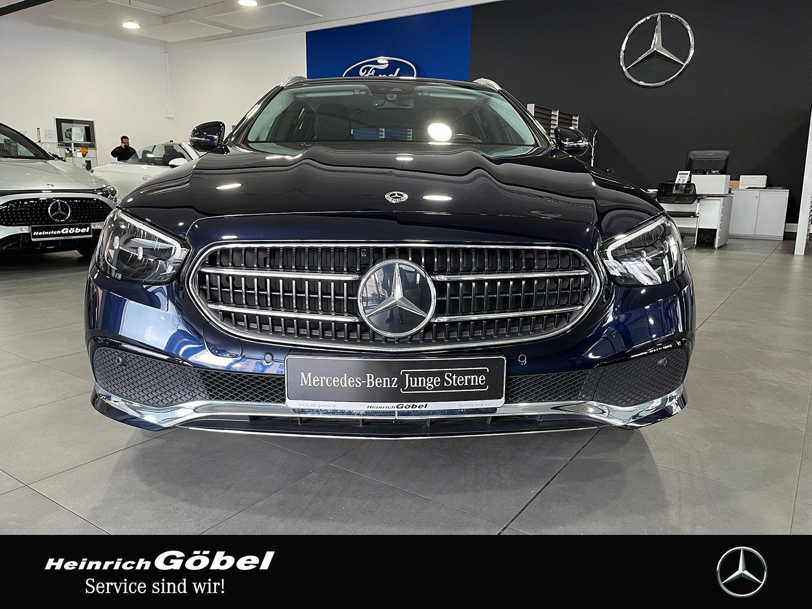 Fahrzeugabbildung Mercedes-Benz E 220 d T AVANTGARDE+STANDHZ.+LED+KAMERA+SPUR-P.