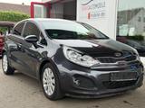 Kia Rio Platinum Edition NAVI/BT/KLIMA/ALUS/PDC/TÜV - Kia Rio mit Diesel-Antrieb: Limousine