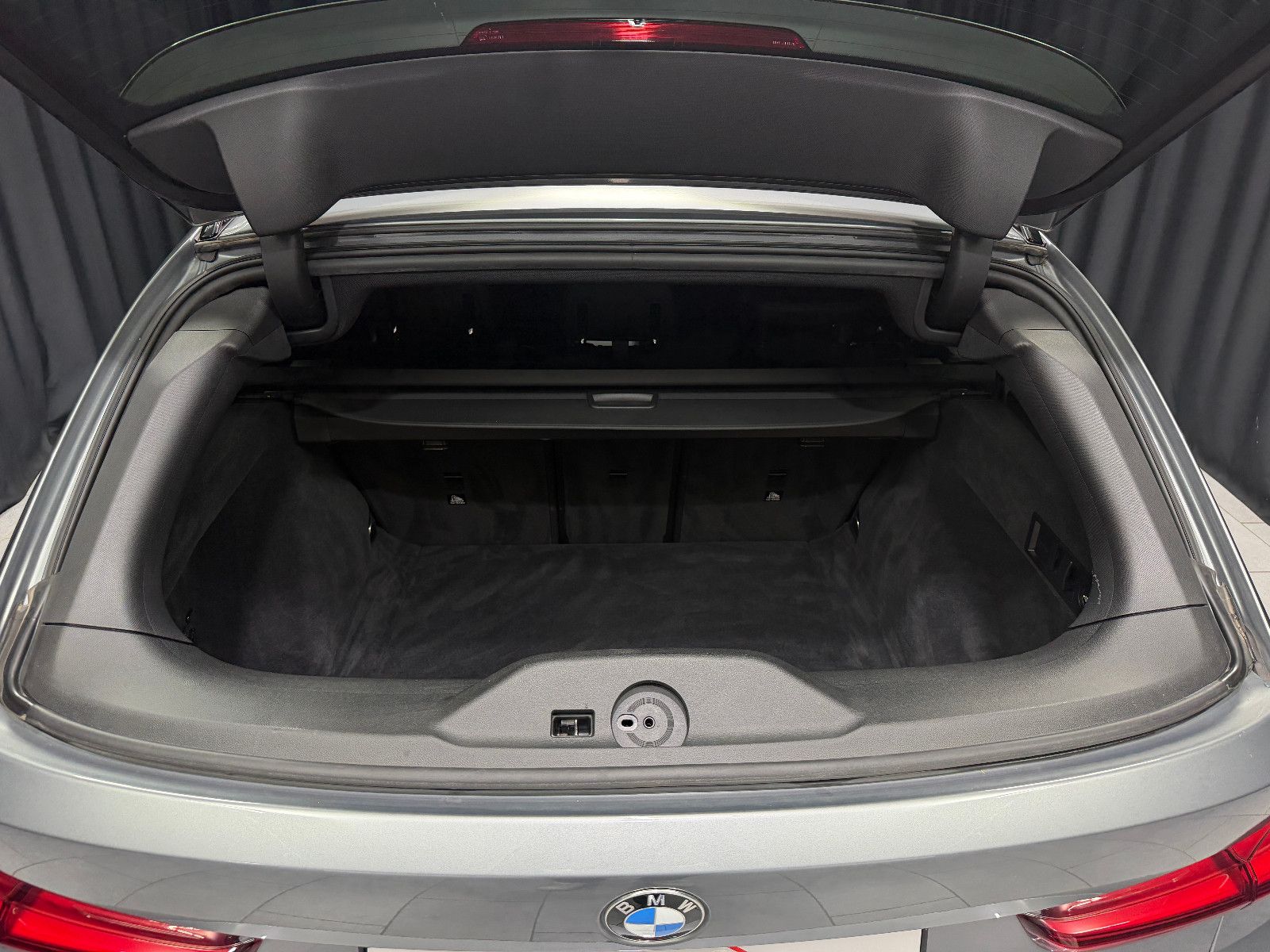 Fahrzeugabbildung BMW M340i Touring xDrive|M-SITZE|360°KAMERA|AHK|VOLL