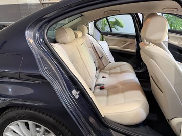 BMW 520 - 10