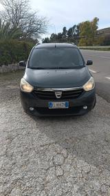 Dacia Lodgy 1.5 dCi 110CV 7 posti Lauréate - 201 - Dacia Lodgy Laureate mit Diesel-Antrieb
